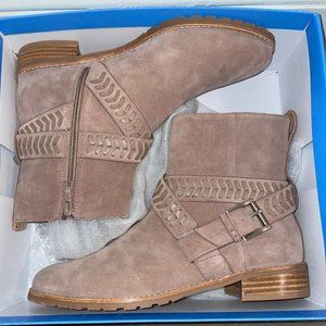 Jack Rogers Boots (Women's 8) Brand New